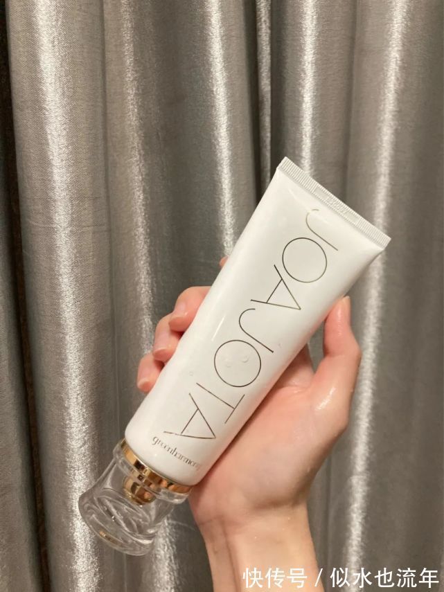 黑头|皮肤长痘怎么办?能去黑头和祛痘,调节皮肤的水油的洗面奶推荐