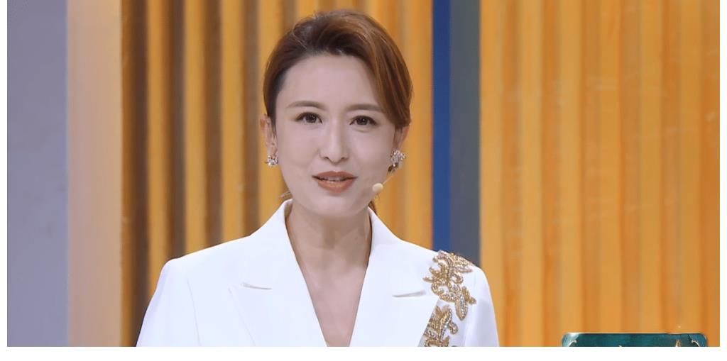 央视主持人张蕾被重用,主持央视热播综艺,搭档门面主持人