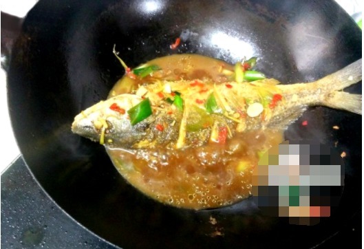 这鱼多吃,肉厚刺少,鲜美细嫩