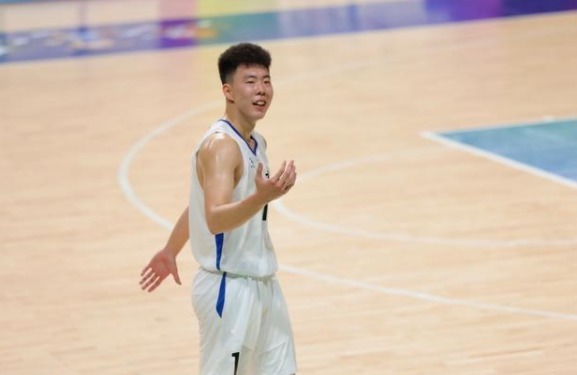 新星|正式确定!中国男篮新星加入山东队,未来让人期待