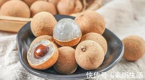 桑葚|女人不管多穷,多吃4种“黄体酮”食物,补充雌激素,滋养卵巢