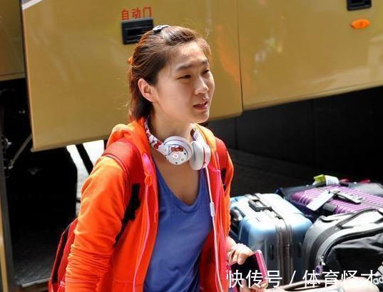 自由人|自由人王夢(mèng)潔 不僅有中國(guó)女排現(xiàn)代稱(chēng)號(hào) 還是國(guó)內(nèi)自由人的驕楚