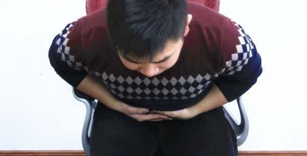 带血的症状|因大便带血,查出肠癌,医生提醒肠癌有3个征兆,别再当成痔疮