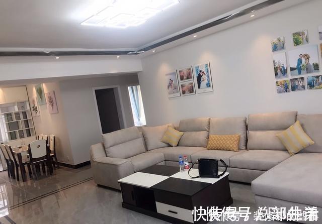 壁纸|130平新房装修花22万,客厅没阳台但超级漂亮,最满意一屋子窗帘