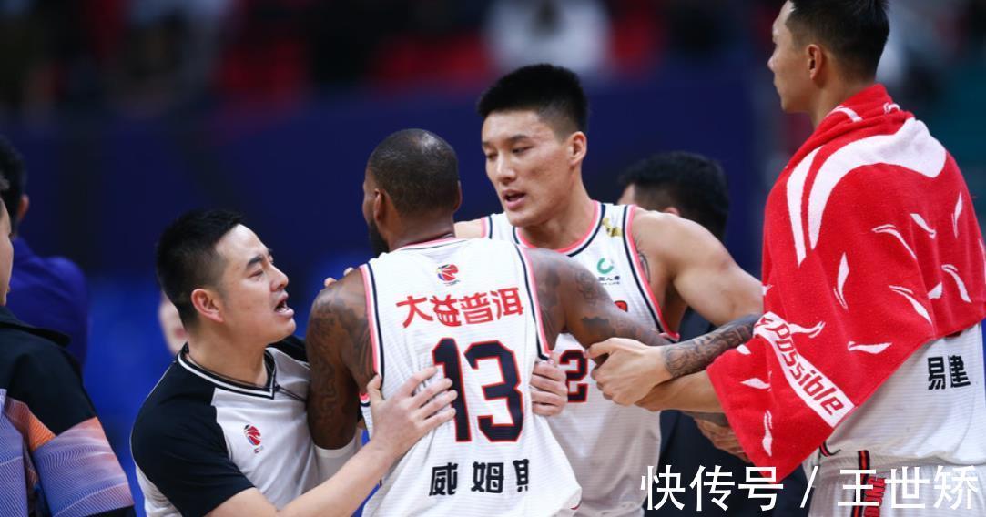 辽宁队|郭艾伦谈脚踝受伤:希望球员互相保护,对手投篮后自己都将脚撤出