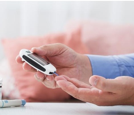 花生|糖尿病人吃花生,是升血糖还是降糖有利也有弊,仔细看看