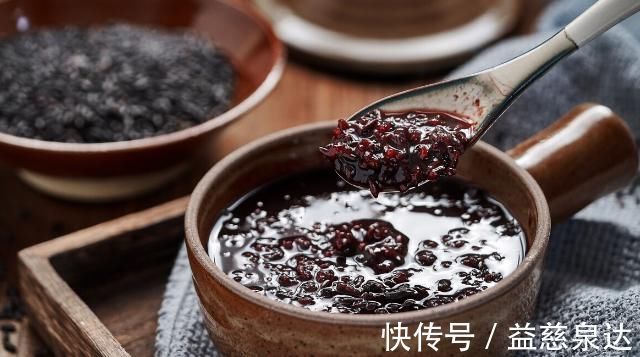 黑米怎么蒸才会软？怎么做才能更好吃？