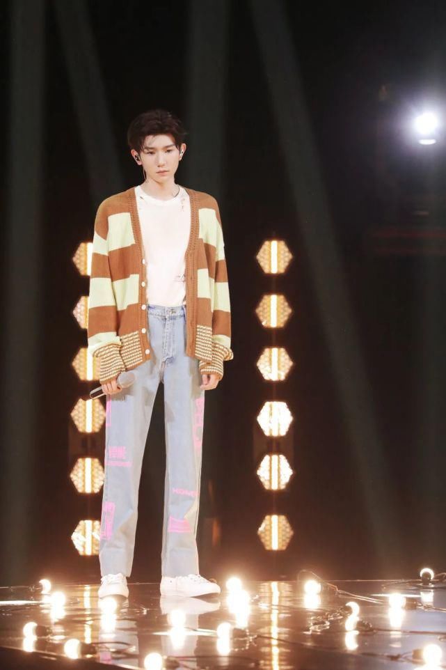 王源|王源《流星也為你落下來了》電視首秀，讓浪漫音樂縈繞耳邊