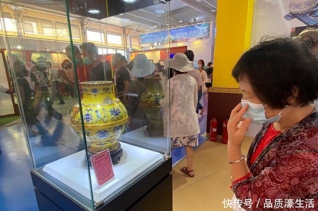 文创让国礼技艺“飞入寻常百姓家”!