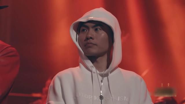  舞台|新说唱：潘玮柏决赛忘词，刘聪现场帮唱Kafe.Hu，却没在舞台表演