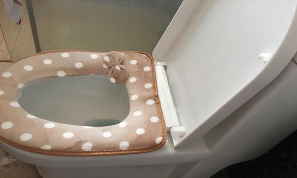 医生|上厕所时,若出现4个症状,或和肝癌有关,医生需留心观察