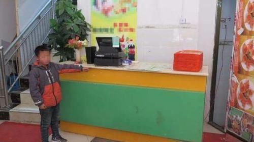 回事|超过这个年龄还不给“零花钱”，孩子就会偷，家长别不当回事