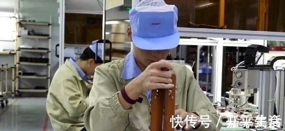 岗位|当人像机器一样活着,机器像人一样聪明,谁会被淘汰?