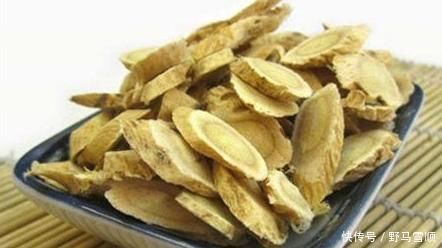 黄芪泡水|黄芪“补气第一”,选择3种物品搭配长期饮用,更有助于养生健康