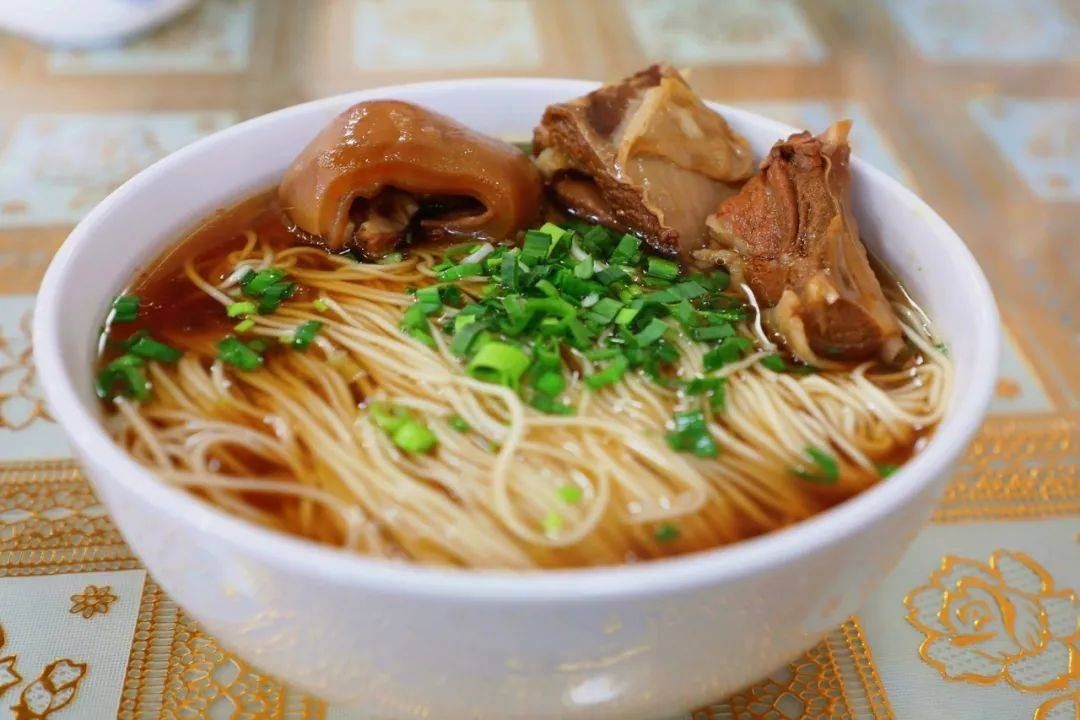  寒意|寒意袭来 是时候来一碗热腾腾的羊肉面啦