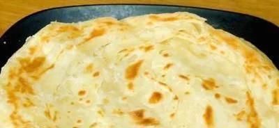 电饼铛烙饼,总是很硬大厨教你一招,软香有层次,放三天都不硬