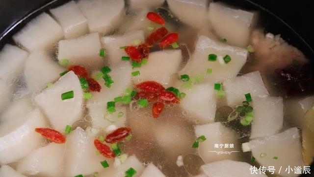 白萝卜排骨|它是人人吃得起的“小人参”,拿来炖汤喝,鲜甜滋补、润肺化痰