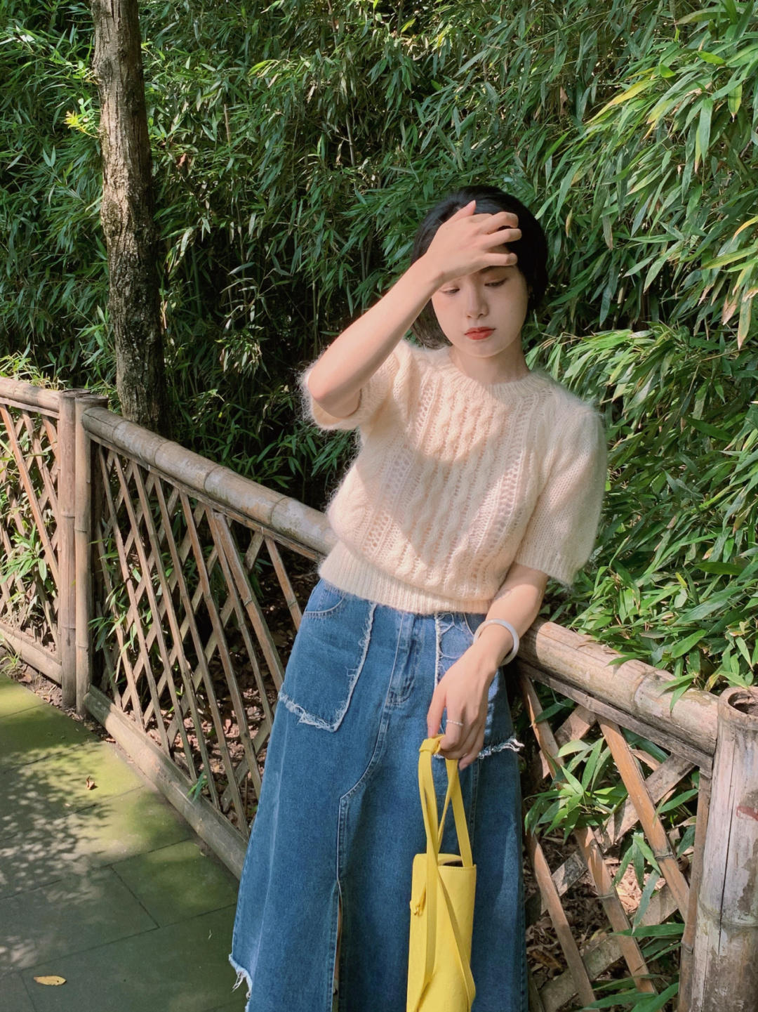 搭配 脱下外套,你的冬日造型如何保持精致?这四件毛衣就是理想答案