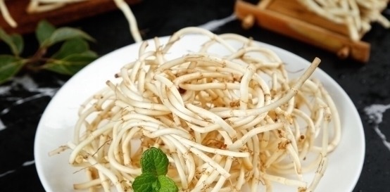 耳根|内科主任提醒:肝不好的人,少吃这3种蔬菜,肝或许越来越坚强