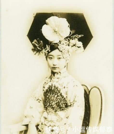 漂亮|还在以为清朝格格丑？带你看看漂亮的清朝格格