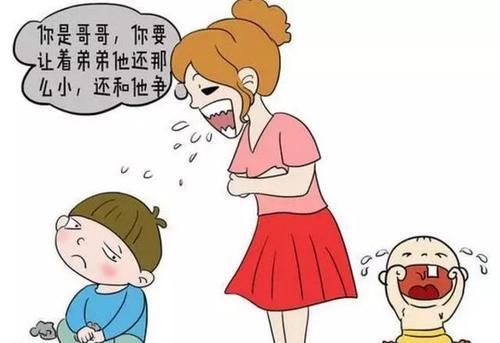 爸爸妈妈|“你是哥哥，要让着弟弟”，5岁儿子脱口而出的话，让宝妈很愧疚