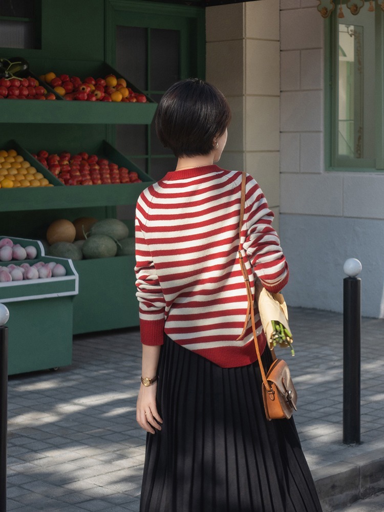 针织衫 黄黑皮买针织衫别总是大地色,试试其它流行色, 显白还时髦