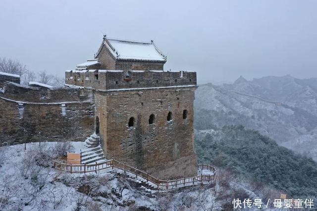 长城|惊艳！金山岭长城迎初雪，银装素裹共长天一色！