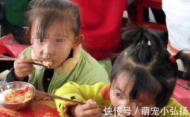午餐|“妈妈我在幼儿园吃了2碗饭”,看完午餐照片后,妈妈却表示酸了