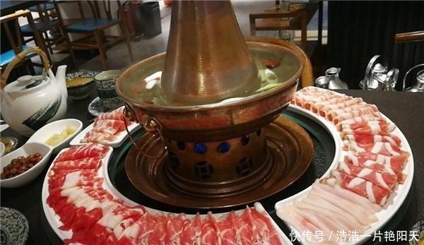  为什么吃火锅，有的羊肉一煮就会出现白沫，有的却干干净净？