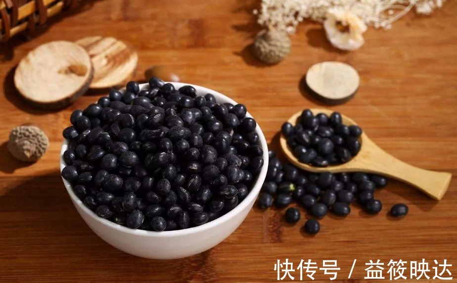 雌激素|女人绝经老得快，四类食物“雌激素”，滋养卵巢更显年轻