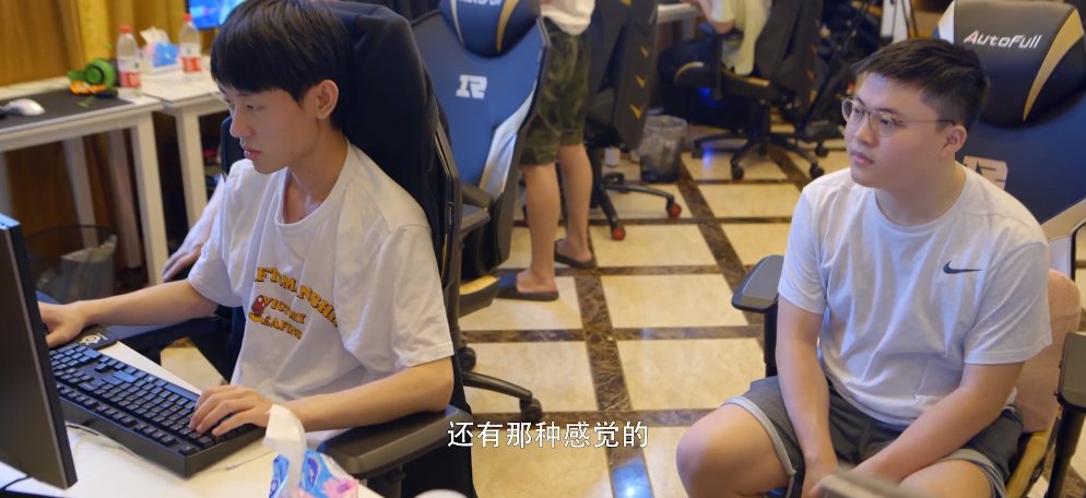 Uzi|RNG发布纪录片，凸显Uzi重要性，没有他队伍就成了“废物”