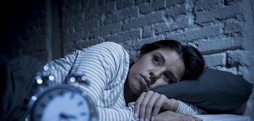 入睡困难|学会这3招,沾床就睡,失眠不在变得可怕,教你合理改善睡眠质量