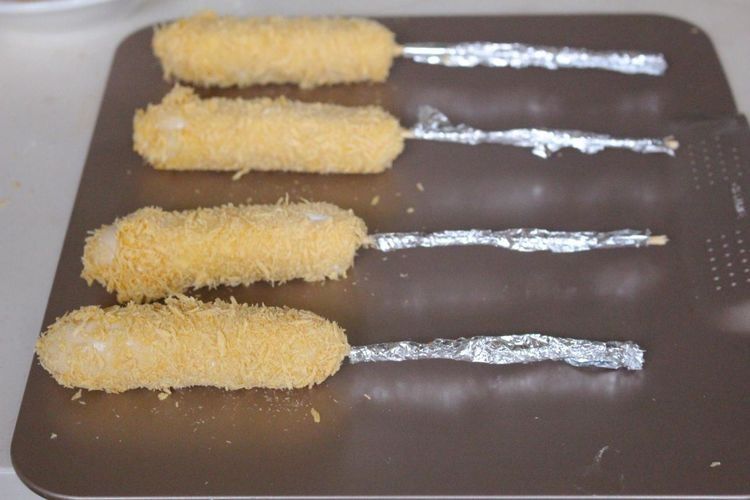 自制脆皮肠，吃起来太过瘾了，在家做无添加才健康