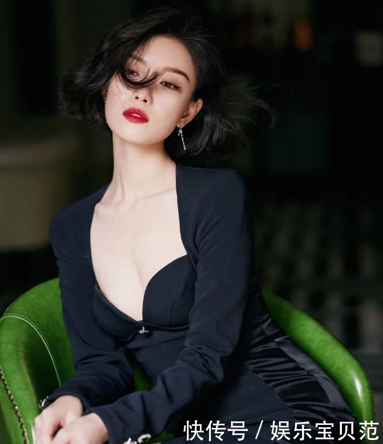 双眼皮、一字眉已经过时了,现在的美女标准是这样……