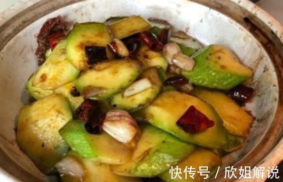 酱炒西葫芦|新鲜多汁,营养健康,补钙又新鲜,让人胃口大开孩子都爱吃