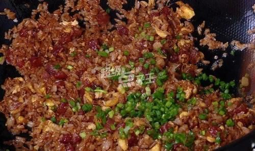 米饭|你知道吗?会“跳”的酱油炒饭才好吃!