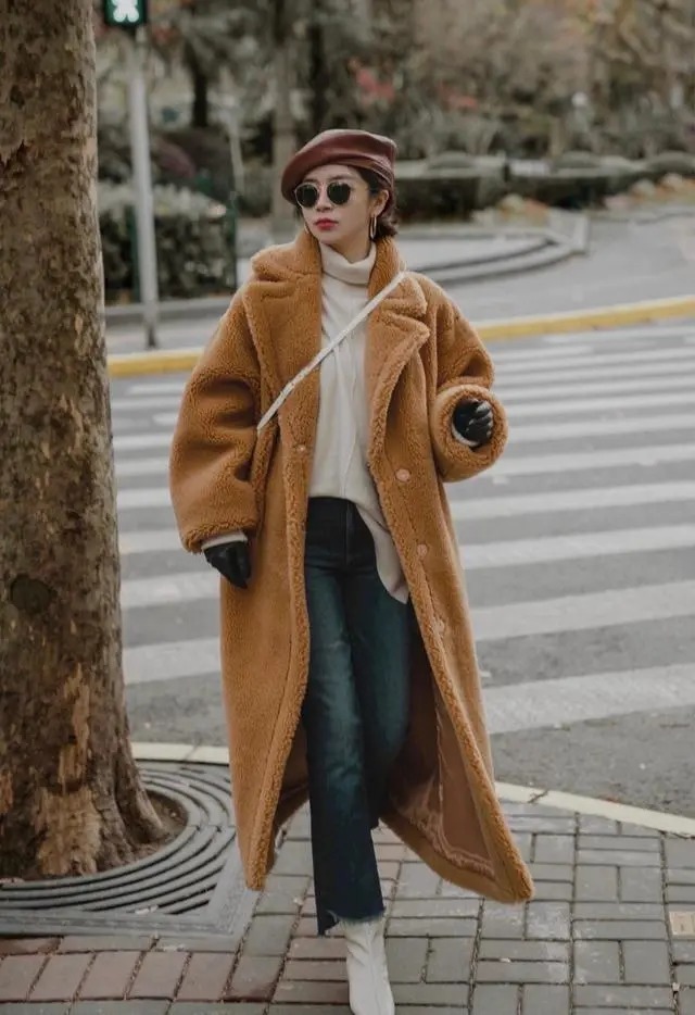 寒冬已至,保暖的“毛绒外套”火了起来,时髦又百搭,潮人都爱穿