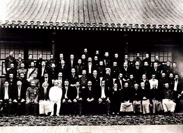 子女|袁世凯三姨太貌美如花,却一生不得宠,多年后子女揭开原因!