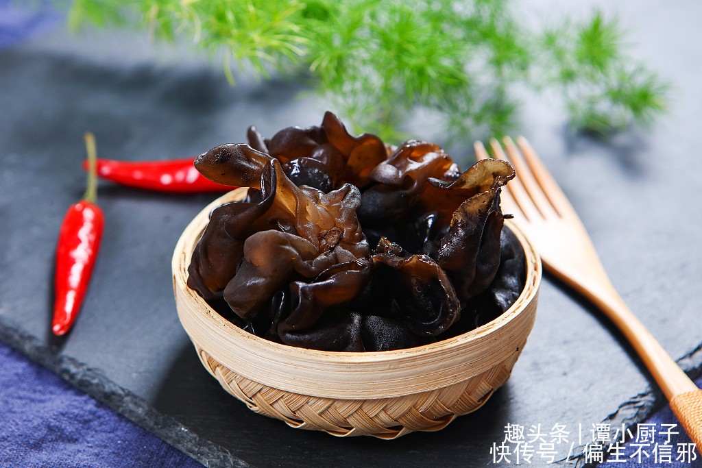 时节|大雪节气,记得吃“3黑2苦”,顺应时节补营养,全身温暖过寒冬