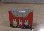 |搞笑动图：看你这么热情，本猫神就跟你握个手吧！