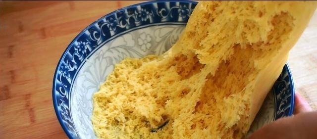 香蕉不要直接吃，加1碗玉米面，粗粮细做，比买的面包好吃