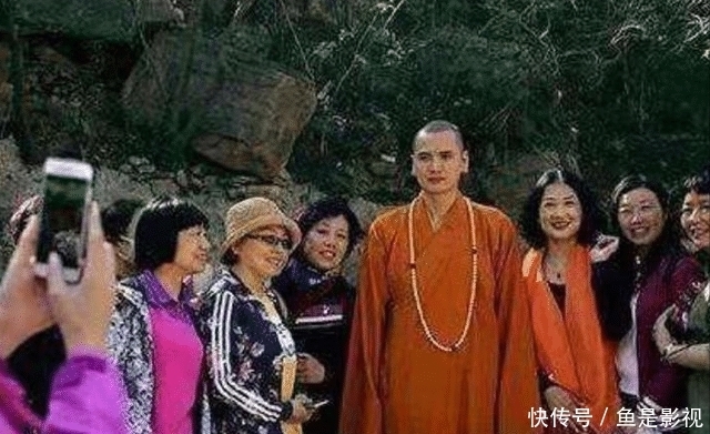 中国80后“最帅”和尚,曾拒绝富家女的追求,走红后现状如何?