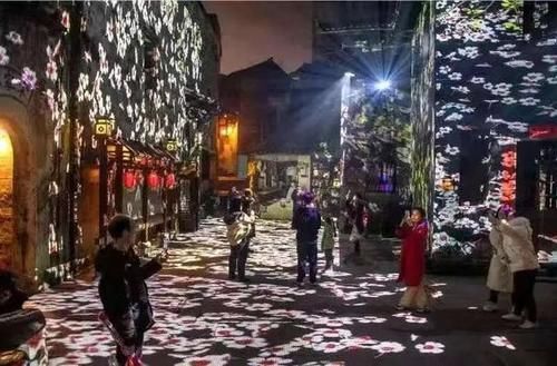 湖南怀化:看了这座古城的动态景观灯,真的舍不得走开了