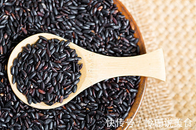 黑枣|6种“黑色”食物,堪称年轻人的“门面担当”,男人女人都要多吃!