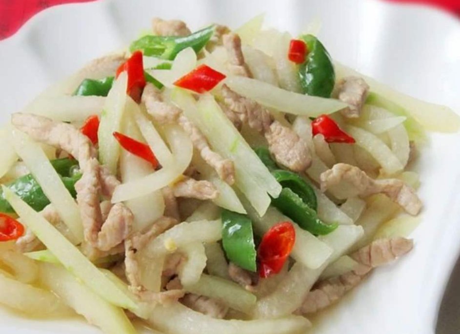  冬天可以不吃肉，但不能不吃白萝卜，营养又美味