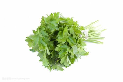 孕妇要尽量少吃这3种蔬菜, 以免引起“宫缩”, 你常吃吗?