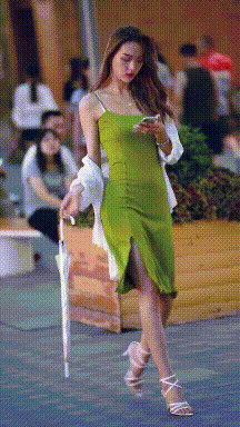 |搞笑GIF:这是谁家的闺女