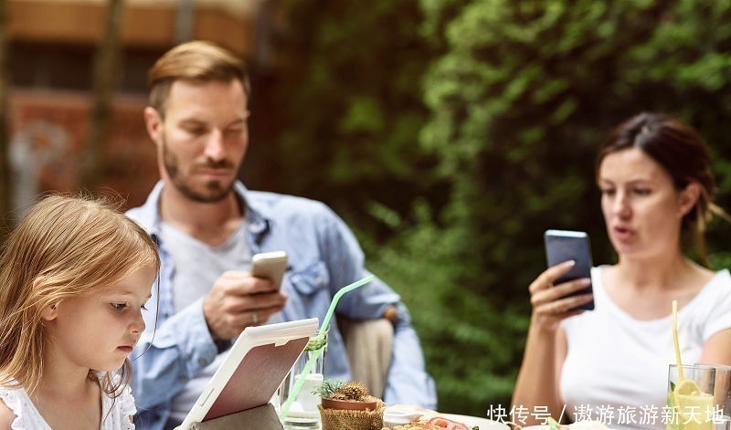 小故事|孩子5岁近视500度,家长知道会这样,为什么仍然给孩子看