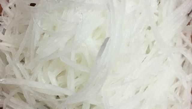 丸子这样做最好吃,不放面粉不加水,鲜嫩又营养,我家2天做一回