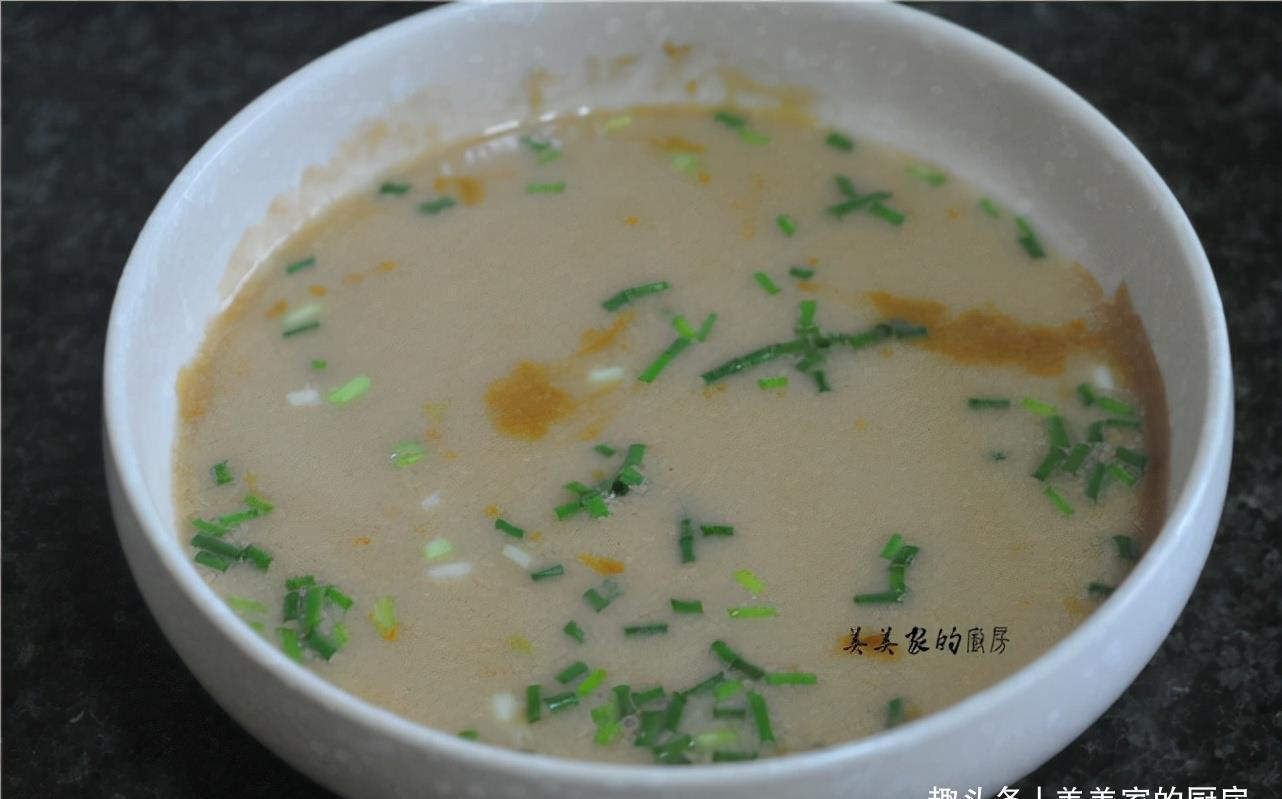 秋天吃早餐,迷上了此款!汤汁鲜浓,面条油润,做法超简单!